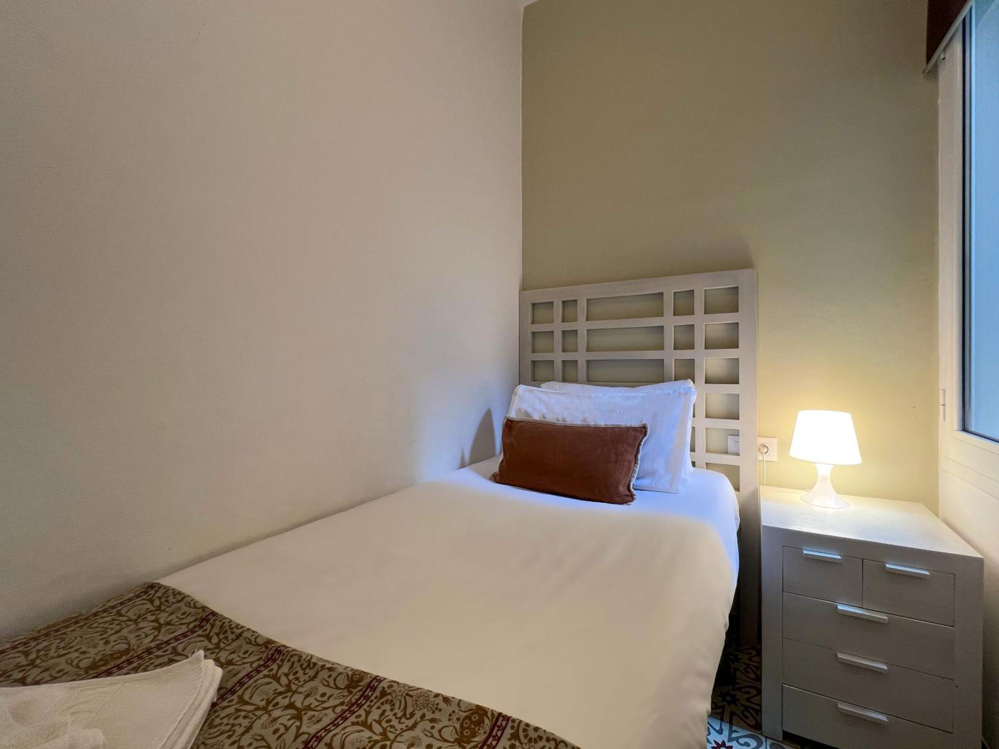 Stay U-Nique Apartments Begur Барселона Екстер'єр фото